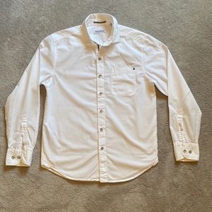 Gorgeous white L/S light weight 100 % cotton button down